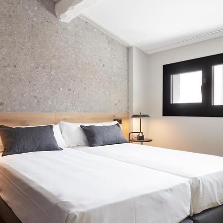 Hostal Espoz Y Mina Pamplona Luaran gambar